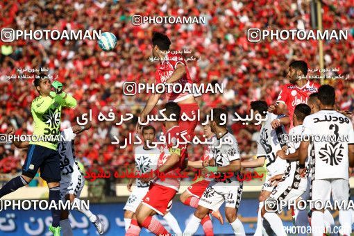380396, Tehran, Iran, لیگ برتر فوتبال ایران، Persian Gulf Cup، Week 30، Second Leg، Persepolis 2 v 1 Rah Ahan on 2016/05/13 at Azadi Stadium