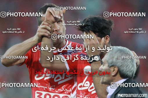 380555, Tehran, Iran, لیگ برتر فوتبال ایران، Persian Gulf Cup، Week 30، Second Leg، Persepolis 2 v 1 Rah Ahan on 2016/05/13 at Azadi Stadium