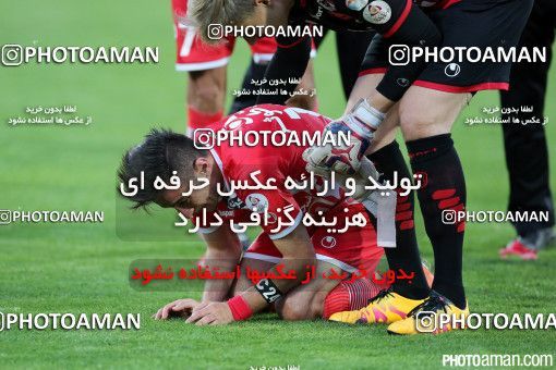 381597, Tehran, Iran, لیگ برتر فوتبال ایران، Persian Gulf Cup، Week 30، Second Leg، Persepolis 2 v 1 Rah Ahan on 2016/05/13 at Azadi Stadium