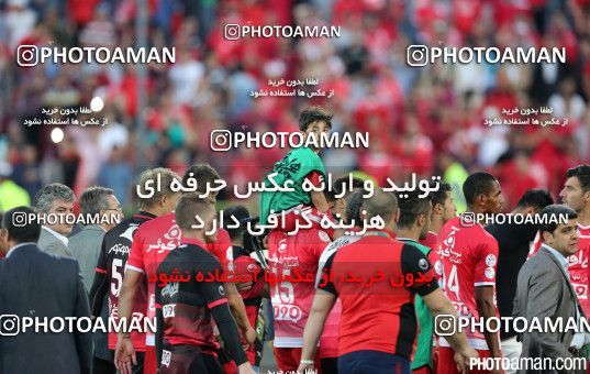 381644, Tehran, Iran, لیگ برتر فوتبال ایران، Persian Gulf Cup، Week 30، Second Leg، Persepolis 2 v 1 Rah Ahan on 2016/05/13 at Azadi Stadium