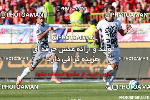 378860, Tehran, Iran, لیگ برتر فوتبال ایران، Persian Gulf Cup، Week 30، Second Leg، Persepolis 2 v 1 Rah Ahan on 2016/05/13 at Azadi Stadium