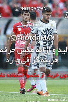 380769, Tehran, Iran, لیگ برتر فوتبال ایران، Persian Gulf Cup، Week 30، Second Leg، Persepolis 2 v 1 Rah Ahan on 2016/05/13 at Azadi Stadium