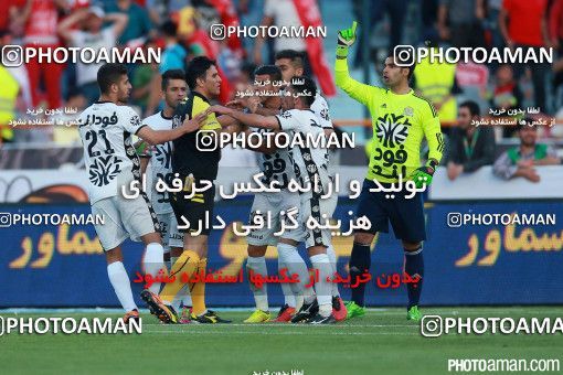 379852, Tehran, Iran, لیگ برتر فوتبال ایران، Persian Gulf Cup، Week 30، Second Leg، Persepolis 2 v 1 Rah Ahan on 2016/05/13 at Azadi Stadium