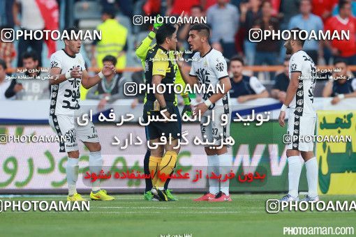 379849, Tehran, Iran, لیگ برتر فوتبال ایران، Persian Gulf Cup، Week 30، Second Leg، Persepolis 2 v 1 Rah Ahan on 2016/05/13 at Azadi Stadium