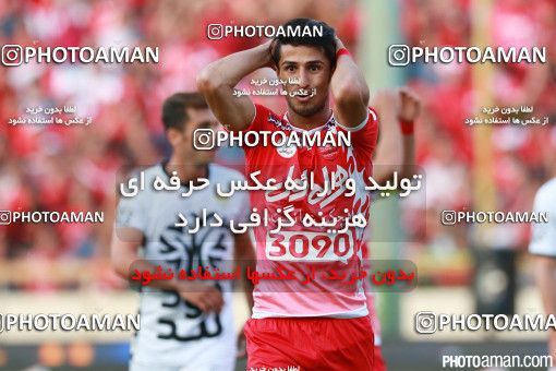 378892, Tehran, Iran, لیگ برتر فوتبال ایران، Persian Gulf Cup، Week 30، Second Leg، Persepolis 2 v 1 Rah Ahan on 2016/05/13 at Azadi Stadium
