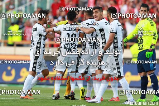 378904, Tehran, Iran, لیگ برتر فوتبال ایران، Persian Gulf Cup، Week 30، Second Leg، Persepolis 2 v 1 Rah Ahan on 2016/05/13 at Azadi Stadium