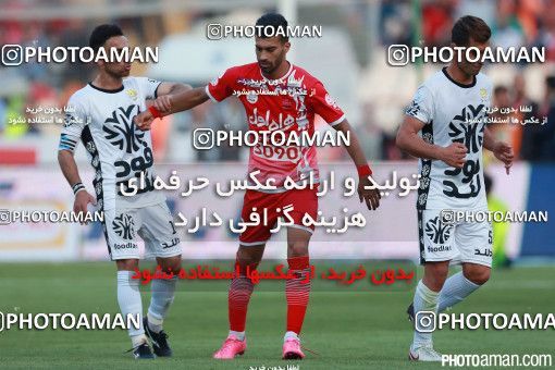 379821, Tehran, Iran, لیگ برتر فوتبال ایران، Persian Gulf Cup، Week 30، Second Leg، Persepolis 2 v 1 Rah Ahan on 2016/05/13 at Azadi Stadium