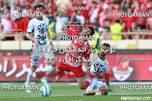 378886, Tehran, Iran, لیگ برتر فوتبال ایران، Persian Gulf Cup، Week 30، Second Leg، Persepolis 2 v 1 Rah Ahan on 2016/05/13 at Azadi Stadium