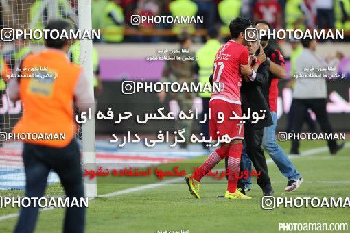 381619, Tehran, Iran, لیگ برتر فوتبال ایران، Persian Gulf Cup، Week 30، Second Leg، Persepolis 2 v 1 Rah Ahan on 2016/05/13 at Azadi Stadium