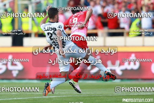 378882, Tehran, Iran, لیگ برتر فوتبال ایران، Persian Gulf Cup، Week 30، Second Leg، Persepolis 2 v 1 Rah Ahan on 2016/05/13 at Azadi Stadium