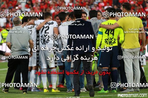 378794, Tehran, Iran, لیگ برتر فوتبال ایران، Persian Gulf Cup، Week 30، Second Leg، Persepolis 2 v 1 Rah Ahan on 2016/05/13 at Azadi Stadium