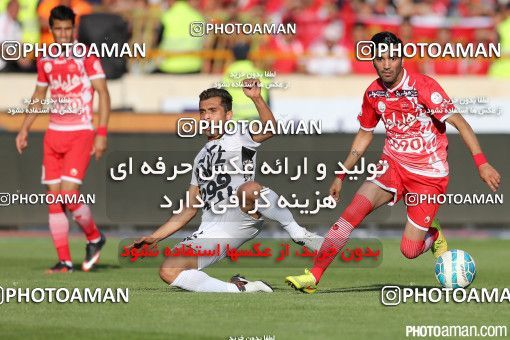 381502, Tehran, Iran, لیگ برتر فوتبال ایران، Persian Gulf Cup، Week 30، Second Leg، Persepolis 2 v 1 Rah Ahan on 2016/05/13 at Azadi Stadium