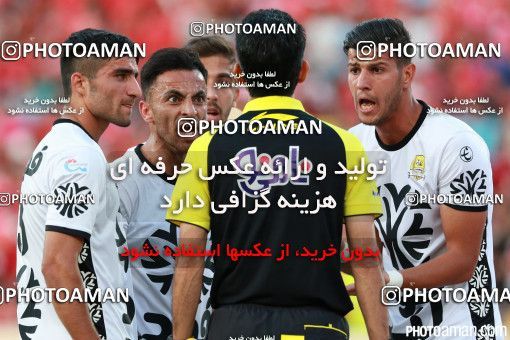 378923, Tehran, Iran, لیگ برتر فوتبال ایران، Persian Gulf Cup، Week 30، Second Leg، Persepolis 2 v 1 Rah Ahan on 2016/05/13 at Azadi Stadium