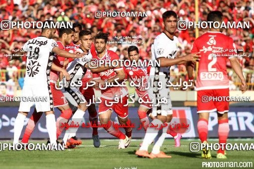 380399, Tehran, Iran, لیگ برتر فوتبال ایران، Persian Gulf Cup، Week 30، Second Leg، Persepolis 2 v 1 Rah Ahan on 2016/05/13 at Azadi Stadium