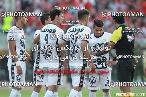 380745, Tehran, Iran, لیگ برتر فوتبال ایران، Persian Gulf Cup، Week 30، Second Leg، Persepolis 2 v 1 Rah Ahan on 2016/05/13 at Azadi Stadium
