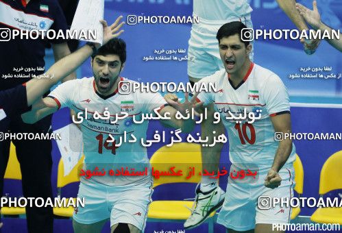 458048, مرحله نیمه نهایی  مسابقات والیبال قهرمانی مردان آسیا 2015، ، تهران، سالن دوازده هزار نفری ورزشگاه آزادی، 1394/05/16، ایران ۳ -  چین ۲