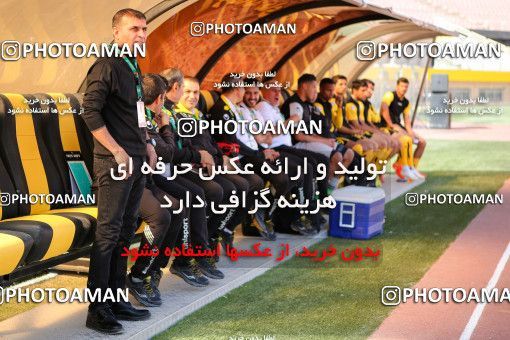 609227, Isfahan, , جام حذفی فوتبال ایران, 1/16 stage, Khorramshahr Cup, Sepahan 1 v 0 Pars Jonoubi Jam on 2016/11/04 at Naghsh-e Jahan Stadium
