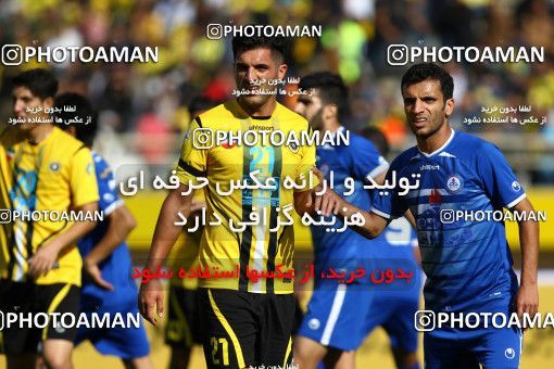 609211, Isfahan, , جام حذفی فوتبال ایران, 1/16 stage, Khorramshahr Cup, Sepahan 1 v 0 Pars Jonoubi Jam on 2016/11/04 at Naghsh-e Jahan Stadium