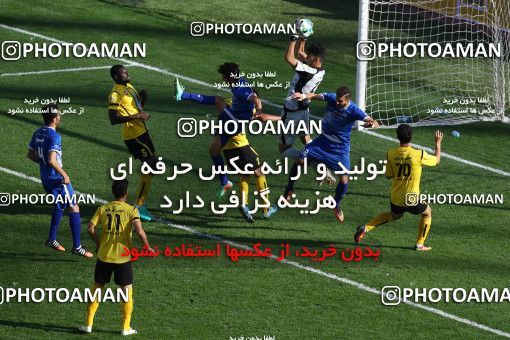 609217, Isfahan, , جام حذفی فوتبال ایران, 1/16 stage, Khorramshahr Cup, Sepahan 1 v 0 Pars Jonoubi Jam on 2016/11/04 at Naghsh-e Jahan Stadium