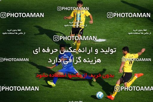 609235, Isfahan, , جام حذفی فوتبال ایران, 1/16 stage, Khorramshahr Cup, Sepahan 1 v 0 Pars Jonoubi Jam on 2016/11/04 at Naghsh-e Jahan Stadium
