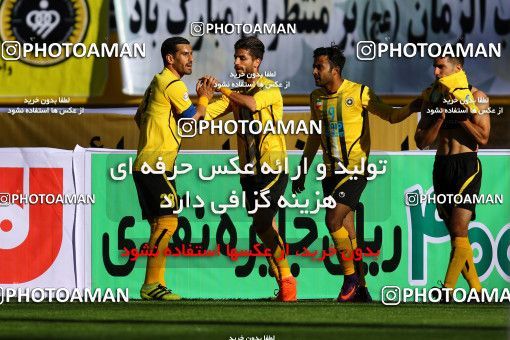 612581, Isfahan, [*parameter:4*], لیگ برتر فوتبال ایران، Persian Gulf Cup، Week 13، First Leg، Sepahan 4 v 1 Saba on 2016/12/09 at Naghsh-e Jahan Stadium
