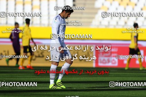 612548, Isfahan, [*parameter:4*], لیگ برتر فوتبال ایران، Persian Gulf Cup، Week 13، First Leg، Sepahan 4 v 1 Saba on 2016/12/09 at Naghsh-e Jahan Stadium
