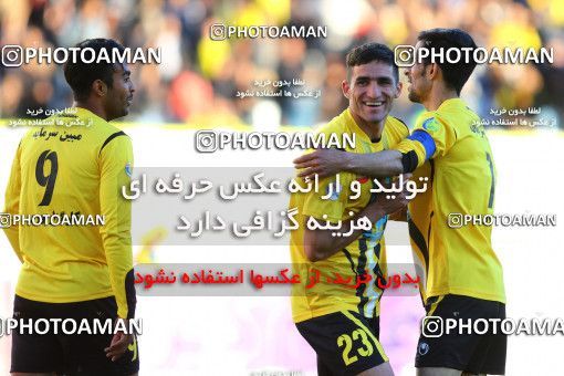 612687, Isfahan, [*parameter:4*], لیگ برتر فوتبال ایران، Persian Gulf Cup، Week 13، First Leg، Sepahan 4 v 1 Saba on 2016/12/09 at Naghsh-e Jahan Stadium