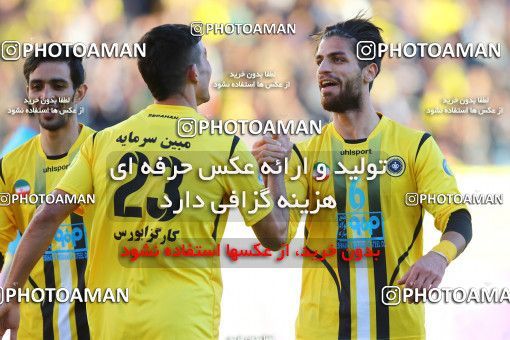 612544, Isfahan, [*parameter:4*], لیگ برتر فوتبال ایران، Persian Gulf Cup، Week 13، First Leg، Sepahan 4 v 1 Saba on 2016/12/09 at Naghsh-e Jahan Stadium