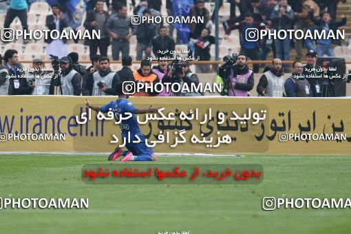 558923, Tehran, Iran, لیگ برتر فوتبال ایران، Persian Gulf Cup، Week 21، Second Leg، Esteghlal 3 v 2 Persepolis on 2017/02/12 at Azadi Stadium