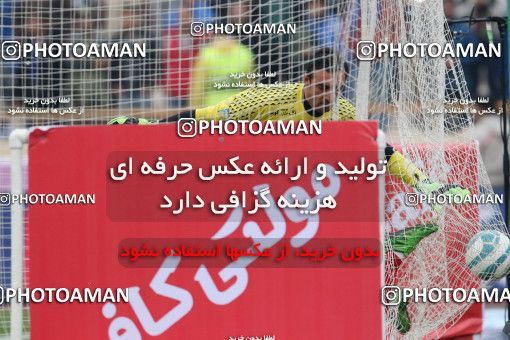 558605, Tehran, Iran, لیگ برتر فوتبال ایران، Persian Gulf Cup، Week 21، Second Leg، Esteghlal 3 v 2 Persepolis on 2017/02/12 at Azadi Stadium