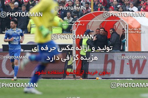 558587, Tehran, Iran, لیگ برتر فوتبال ایران، Persian Gulf Cup، Week 21، Second Leg، Esteghlal 3 v 2 Persepolis on 2017/02/12 at Azadi Stadium