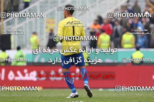 558819, Tehran, Iran, لیگ برتر فوتبال ایران، Persian Gulf Cup، Week 21، Second Leg، Esteghlal 3 v 2 Persepolis on 2017/02/12 at Azadi Stadium