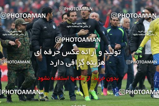 558628, Tehran, Iran, لیگ برتر فوتبال ایران، Persian Gulf Cup، Week 21، Second Leg، Esteghlal 3 v 2 Persepolis on 2017/02/12 at Azadi Stadium