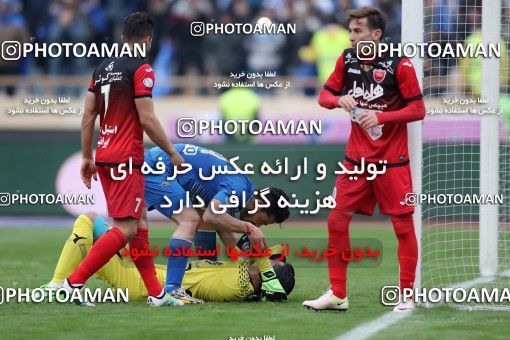 558493, Tehran, Iran, لیگ برتر فوتبال ایران، Persian Gulf Cup، Week 21، Second Leg، Esteghlal 3 v 2 Persepolis on 2017/02/12 at Azadi Stadium