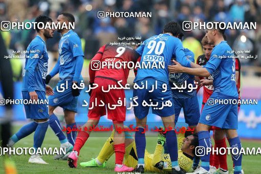 558243, Tehran, Iran, لیگ برتر فوتبال ایران، Persian Gulf Cup، Week 21، Second Leg، Esteghlal 3 v 2 Persepolis on 2017/02/12 at Azadi Stadium