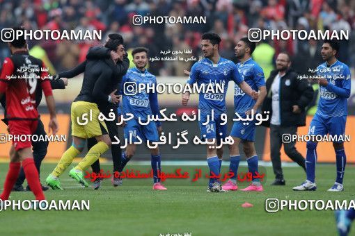 558339, Tehran, Iran, لیگ برتر فوتبال ایران، Persian Gulf Cup، Week 21، Second Leg، Esteghlal 3 v 2 Persepolis on 2017/02/12 at Azadi Stadium