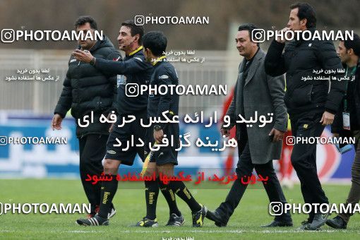 571795, Tehran, [*parameter:4*], لیگ برتر فوتبال ایران، Persian Gulf Cup، Week 21، Second Leg، Naft Tehran 0 v 0 Paykan on 2017/02/09 at Takhti Stadium