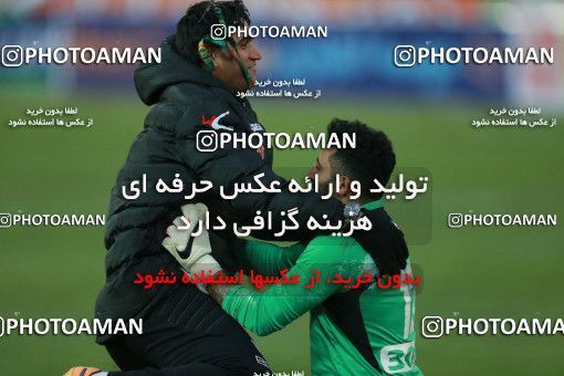 571596, Tehran, [*parameter:4*], لیگ برتر فوتبال ایران، Persian Gulf Cup، Week 21، Second Leg، Naft Tehran 0 v 0 Paykan on 2017/02/09 at Takhti Stadium