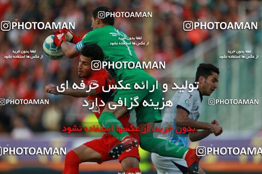 576116, Tehran, [*parameter:4*], لیگ برتر فوتبال ایران، Persian Gulf Cup، Week 26، Second Leg، Persepolis 0 v 0 Paykan on 2017/04/05 at Azadi Stadium