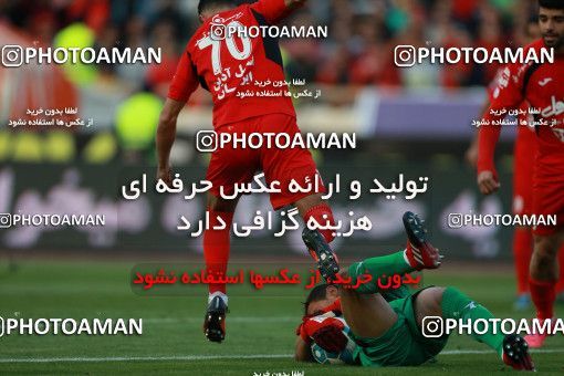 576448, Tehran, [*parameter:4*], لیگ برتر فوتبال ایران، Persian Gulf Cup، Week 26، Second Leg، Persepolis 0 v 0 Paykan on 2017/04/05 at Azadi Stadium