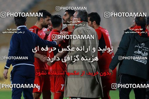 576529, Tehran, [*parameter:4*], لیگ برتر فوتبال ایران، Persian Gulf Cup، Week 26، Second Leg، Persepolis 0 v 0 Paykan on 2017/04/05 at Azadi Stadium