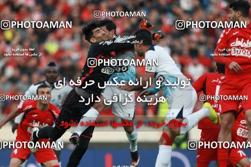 585637, Tehran, [*parameter:4*], لیگ برتر فوتبال ایران، Persian Gulf Cup، Week 26، Second Leg، Persepolis 0 v 0 Paykan on 2017/04/05 at Azadi Stadium