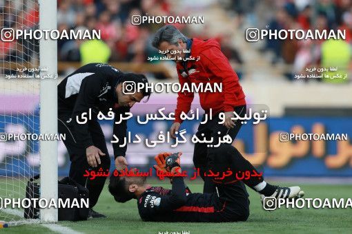 585690, Tehran, [*parameter:4*], لیگ برتر فوتبال ایران، Persian Gulf Cup، Week 26، Second Leg، Persepolis 0 v 0 Paykan on 2017/04/05 at Azadi Stadium