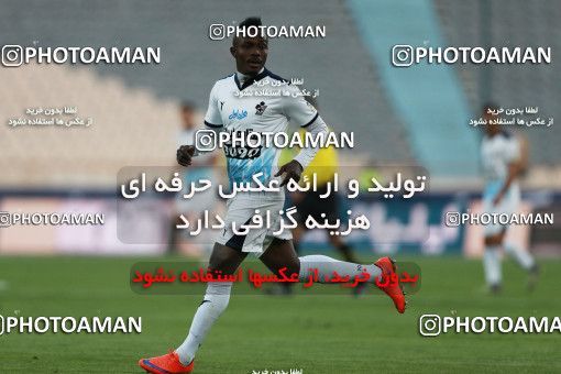 585848, Tehran, [*parameter:4*], لیگ برتر فوتبال ایران، Persian Gulf Cup، Week 26، Second Leg، Persepolis 0 v 0 Paykan on 2017/04/05 at Azadi Stadium