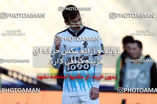586102, Tehran, [*parameter:4*], لیگ برتر فوتبال ایران، Persian Gulf Cup، Week 26، Second Leg، Persepolis 0 v 0 Paykan on 2017/04/05 at Azadi Stadium