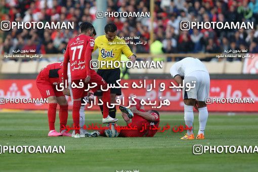 576962, Tehran, [*parameter:4*], لیگ برتر فوتبال ایران، Persian Gulf Cup، Week 26، Second Leg، Persepolis 0 v 0 Paykan on 2017/04/05 at Azadi Stadium
