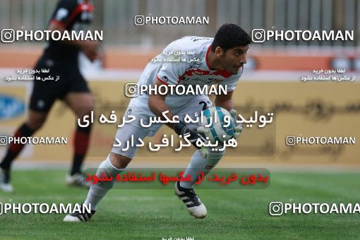 596074, Tehran, [*parameter:4*], لیگ برتر فوتبال ایران، Persian Gulf Cup، Week 27، Second Leg، Naft Tehran 2 v 2 Foulad Khouzestan on 2017/04/14 at Takhti Stadium