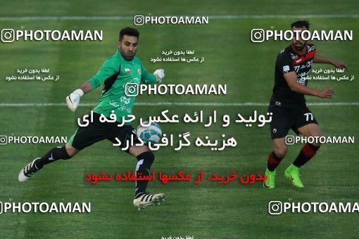 595938, Tehran, [*parameter:4*], لیگ برتر فوتبال ایران، Persian Gulf Cup، Week 27، Second Leg، Naft Tehran 2 v 2 Foulad Khouzestan on 2017/04/14 at Takhti Stadium