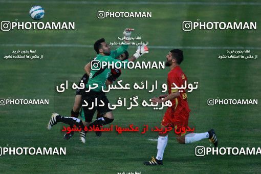 595872, Tehran, [*parameter:4*], لیگ برتر فوتبال ایران، Persian Gulf Cup، Week 27، Second Leg، Naft Tehran 2 v 2 Foulad Khouzestan on 2017/04/14 at Takhti Stadium