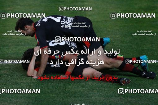 595854, Tehran, [*parameter:4*], لیگ برتر فوتبال ایران، Persian Gulf Cup، Week 27، Second Leg، Naft Tehran 2 v 2 Foulad Khouzestan on 2017/04/14 at Takhti Stadium